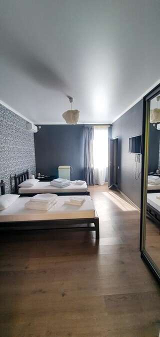 Отель Park Hotel U Monastirya Новый Афон Двухместный номер с 2 отдельными кроватями и террасой-3